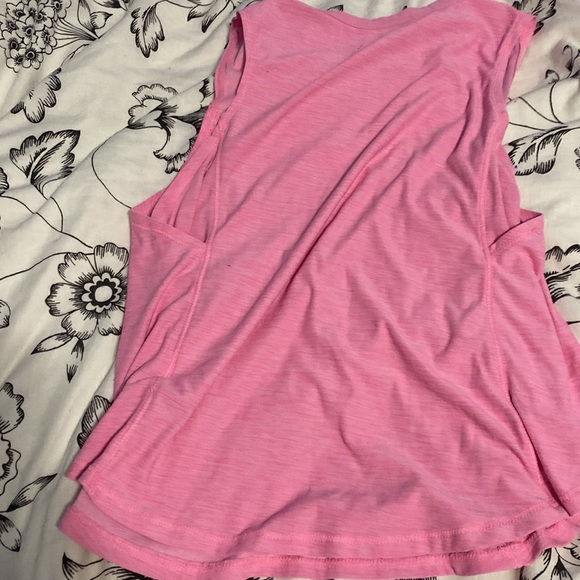 Pink active tank top - Picture 2 of 3